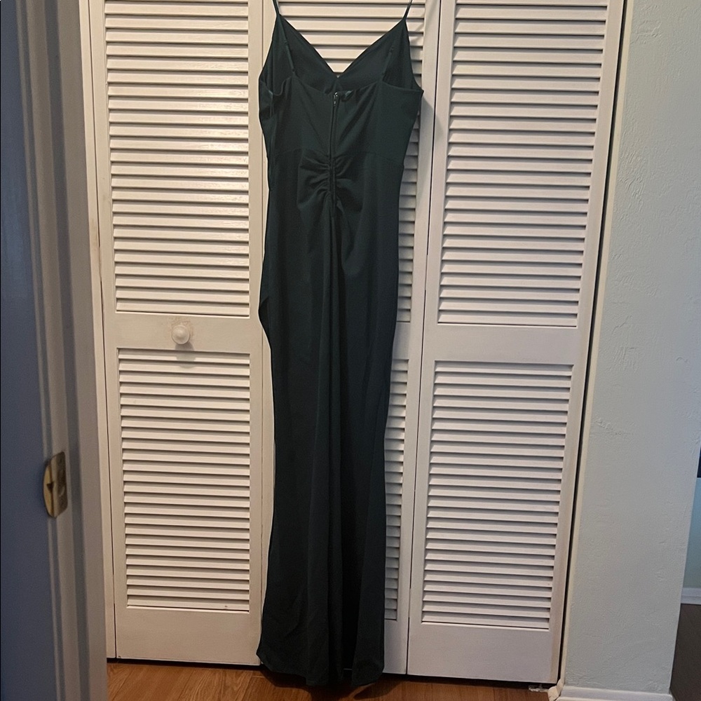 #101**Elegant (Large ) Hunter Green Spaghetti Strap Dress - Picture 4 of 12